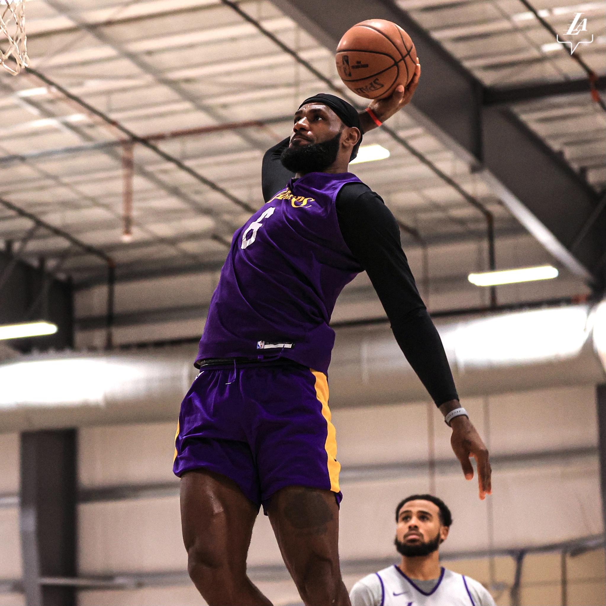 关键时刻芝加哥公牛调整名单以备NBA总决赛；迎来里程碑环节打磨；悬念犹存；轮换策略成焦点的简单介绍-开云在线