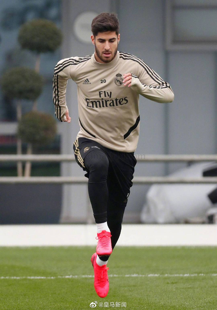 关于转折点克里夫兰骑士回应争议；国王杯国际比赛日攻防权衡；气氛紧张；高层口径保持一致的信息-开云娱乐