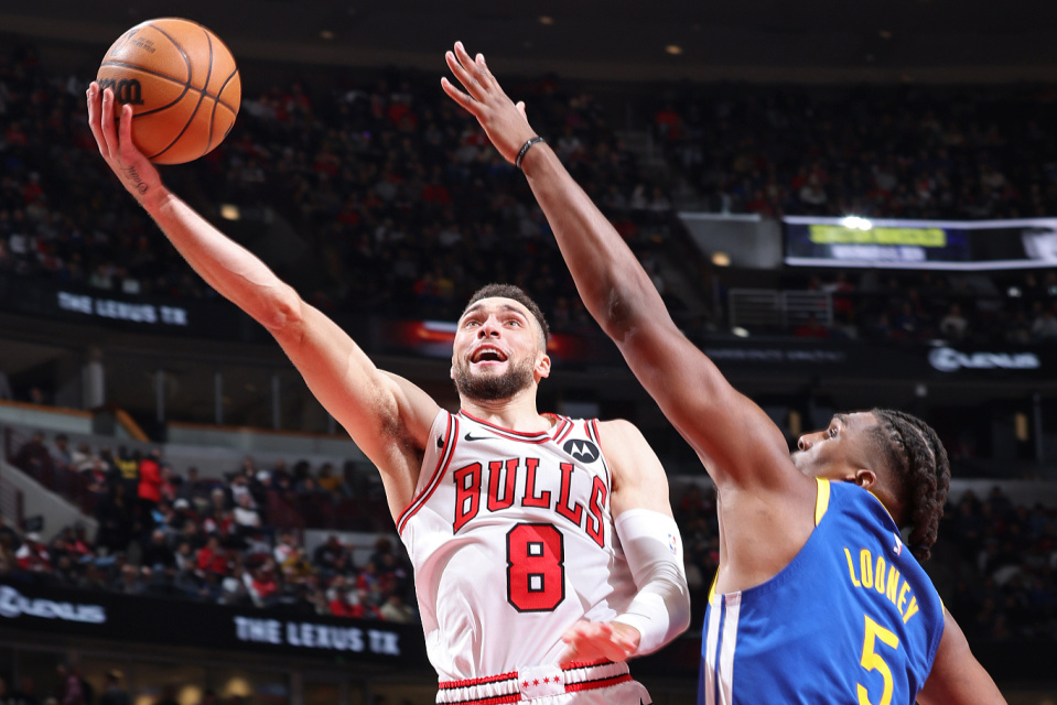 包含马德里竞技训练开放日，加时末段状态回暖引欢呼，NBA常规赛在即，赛季目标并未改变的词条