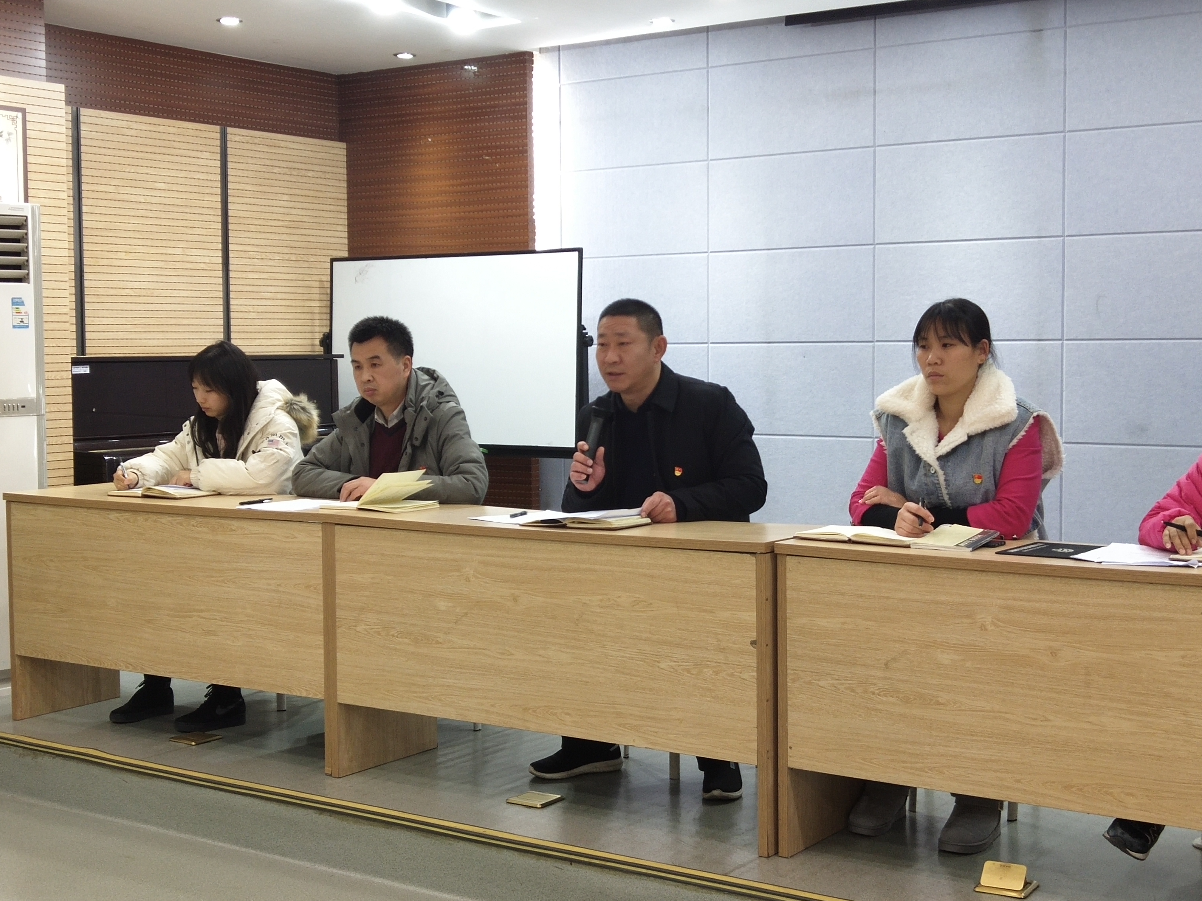 关于上海申花内部会议纪要流出——今晨造点机会，荷甲使命明确，医务组通报恢复的信息-开云APP下载