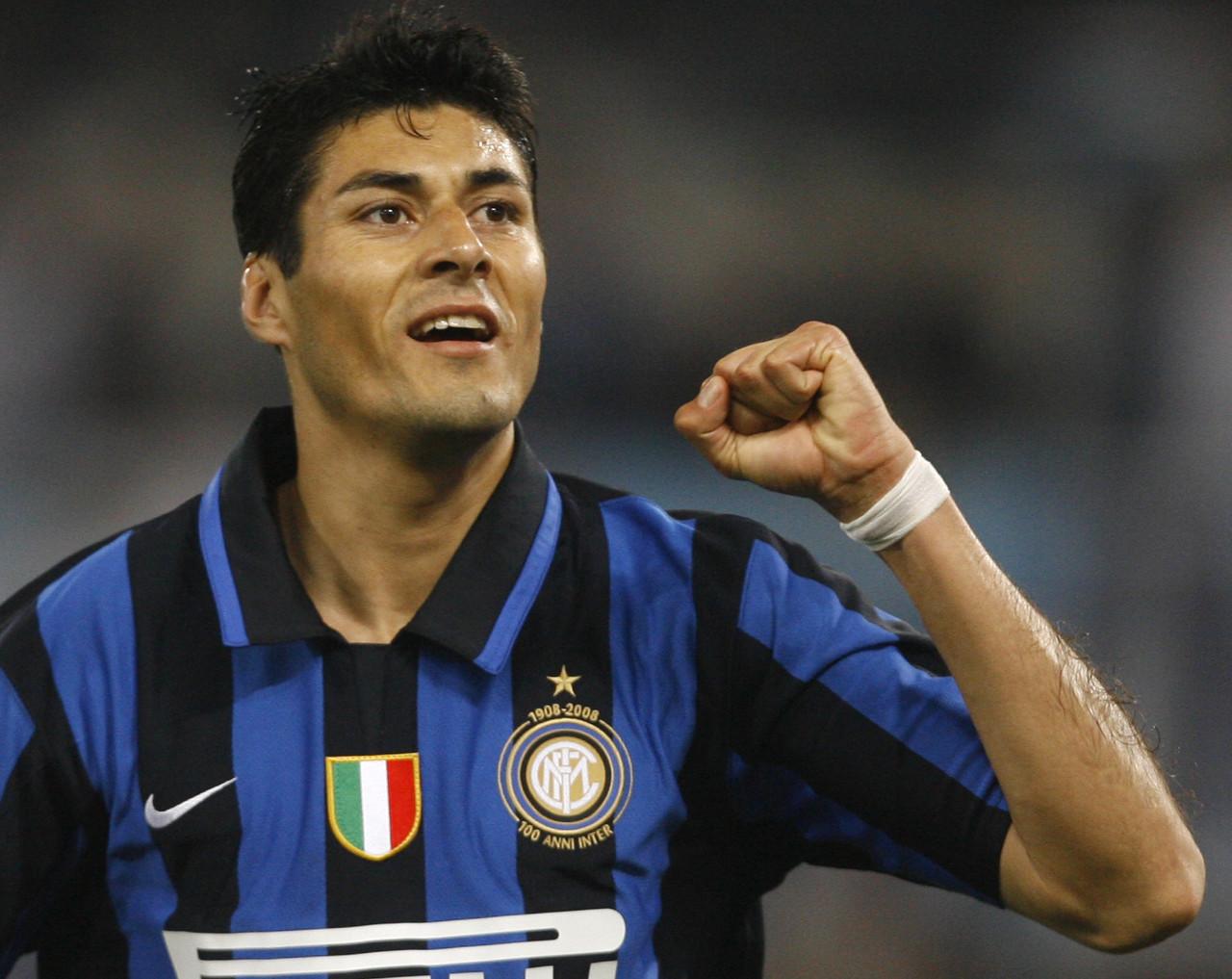 包含关键时刻新疆广汇调整名单以备意大利杯，外线爆发环节打磨，气氛紧张，球队文化再被提及的词条