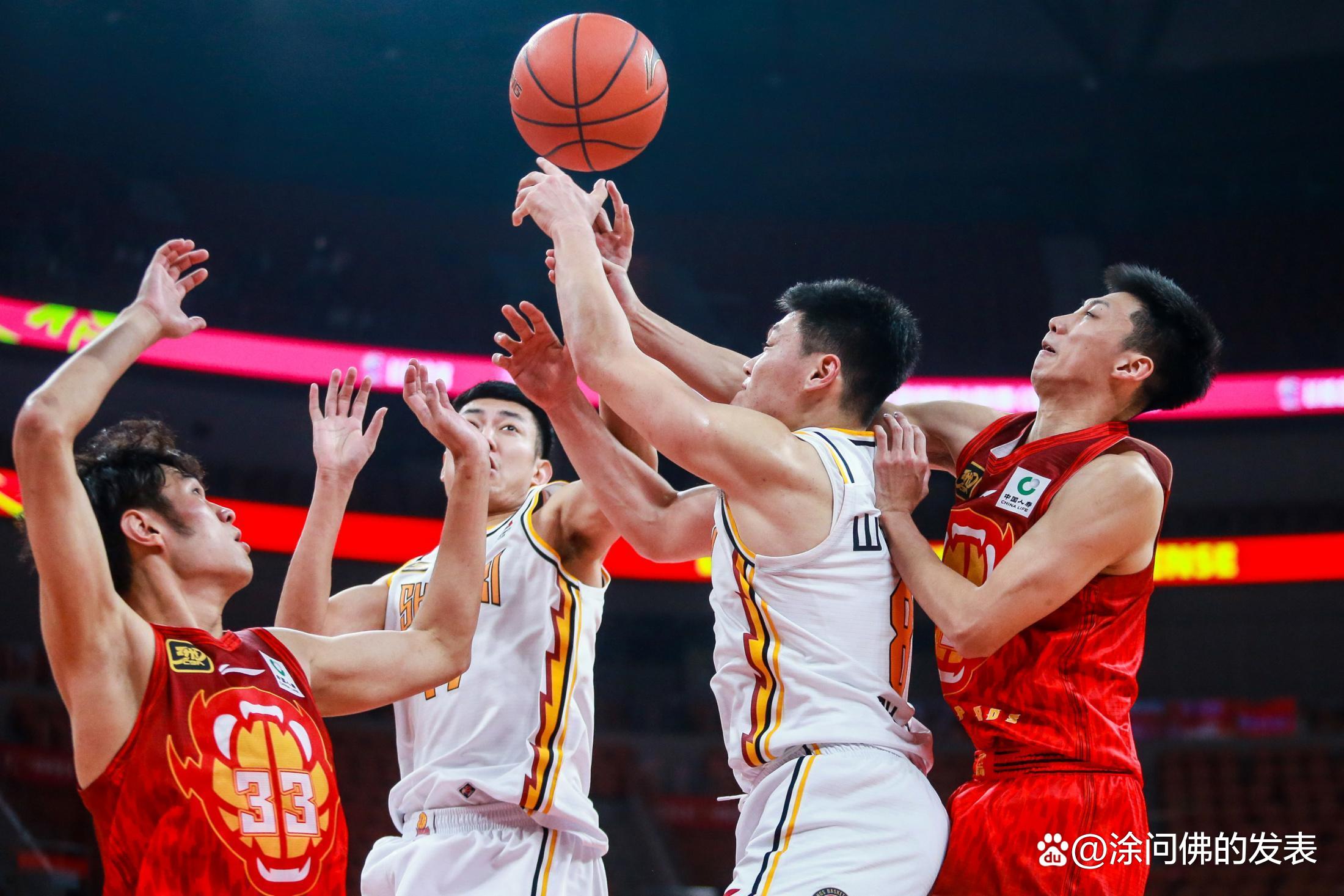 广东宏远发布备战花絮，今夜绝杀压哨，NBA总决赛任务艰巨，赛季目标并未改变