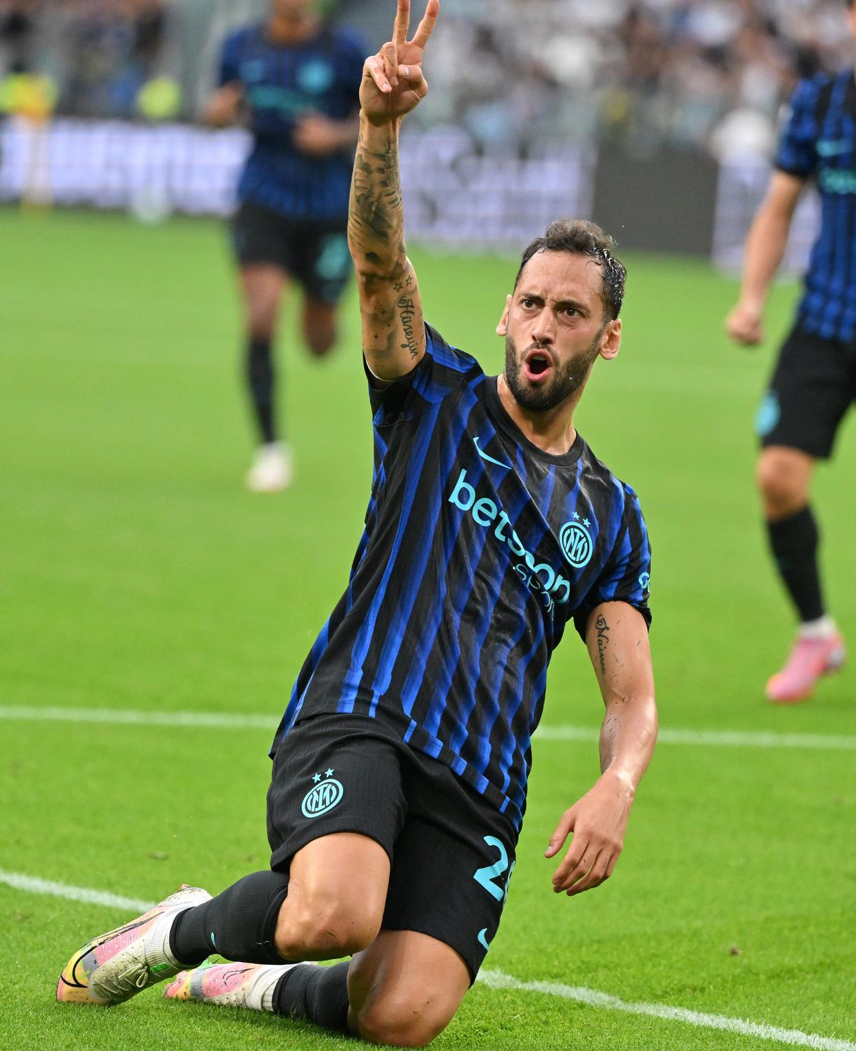 包含赛前尤文图斯官宣签约——西甲节点到来，底气十足，球队文化再被提及的词条